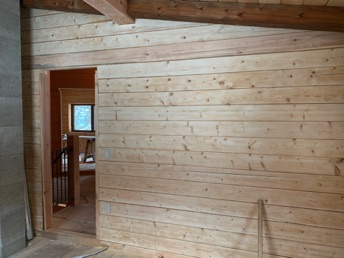 Smooth sanded log walls